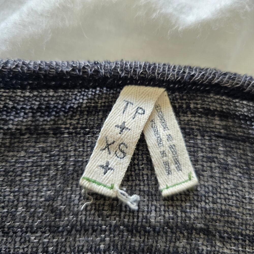 Free People Oversized Distressed Henley Neck Shirt Gray Size XS Long Sleeve Boho - Picture 4 of 9
